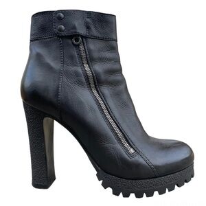 Nursace black leather platform ankle boots with side zipper size 39